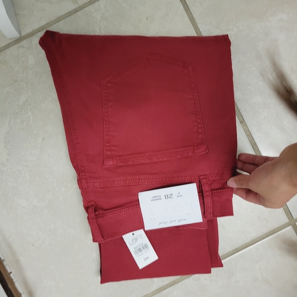 Nwt Made and Loved ANN TAYLOR LOFT  Burgundy Modern Skinny - Picture 4 of 7
